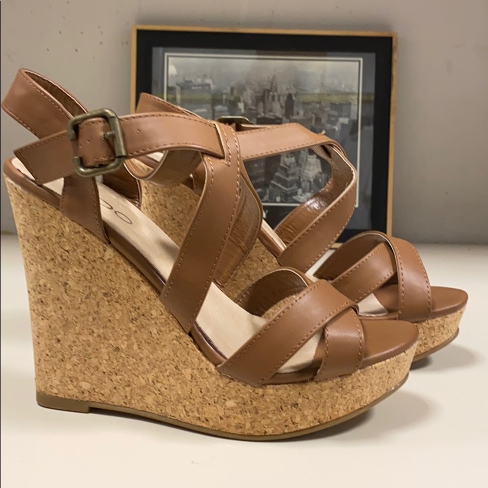 Cork wedges